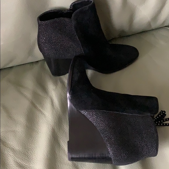 Booties - Picture 4 of 8